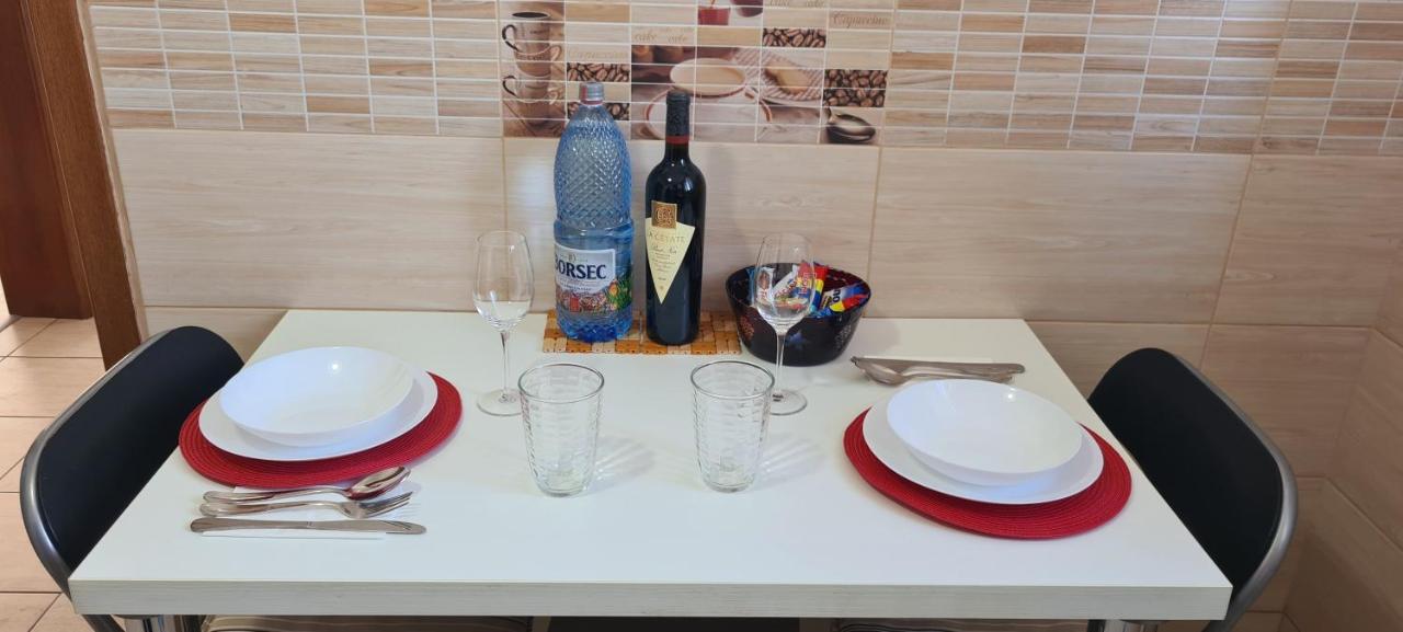 Perfect View Apartament 2 Rooms Self Check-In 부쿠레슈티 외부 사진