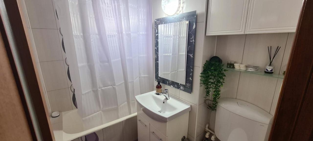 Perfect View Apartament 2 Rooms Self Check-In 부쿠레슈티 외부 사진